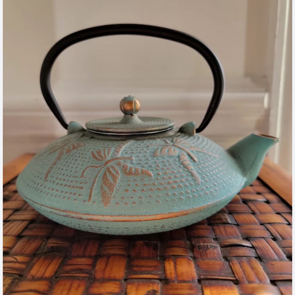 Vintage Tetsubin Cast Iron Teapot